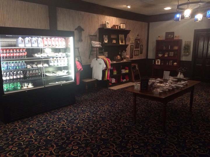 Gray Brothers Cafeteria - Restaurants - Mooresville, IN - Thumb 2